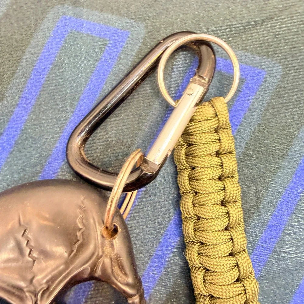 Tactical Skull Vampire Fangs EDC Multi-Tool Keychain Paracord Carabiner Opener